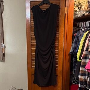 Elegant Black Sleeveless Dress